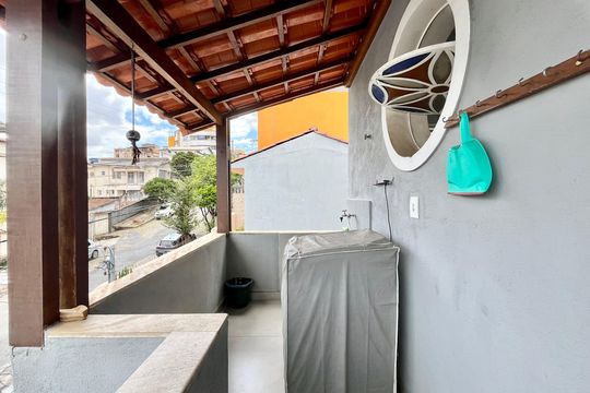 Casa para alugar com 4 quartos, 220m² em Colégio Batista, Belo Horizonte