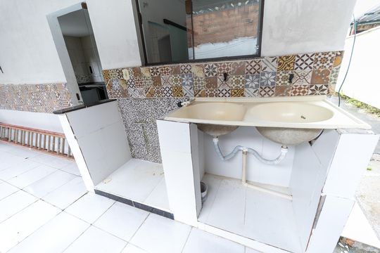 Área de Serviço de casa para alugar com 3 quartos, 110m² em Cosmos, Rio de Janeiro