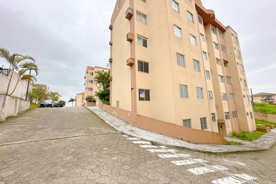 Vista da Rua de apartamento para alugar com 3 quartos, 82m² em Serraria, São José