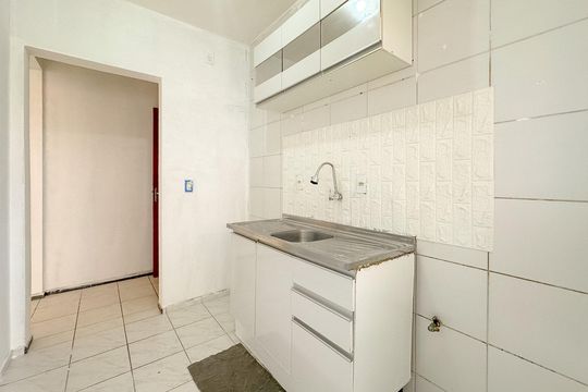 Cozinha de apartamento para alugar com 3 quartos, 82m² em Serraria, São José