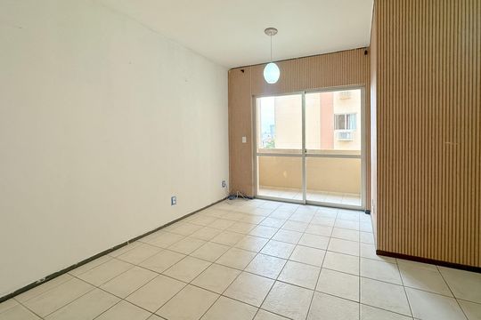 Apartamento para alugar com 3 quartos, 82m² em Serraria, São José