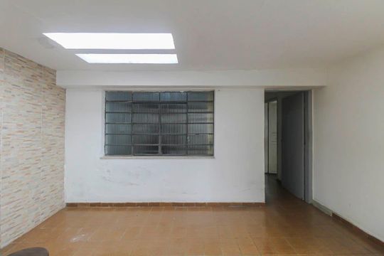 Casa à venda com 3 quartos, 150m² em Vila Paulo Silas, São Paulo