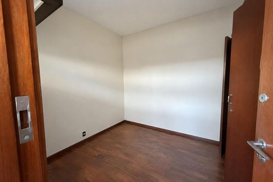Quarto de Serviço de apartamento para alugar com 4 quartos, 380m² em Serra, Belo Horizonte