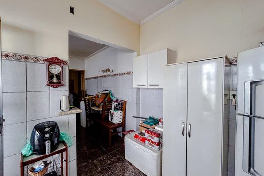 Cozinha 2 de casa à venda com 5 quartos, 257m² em Vila Carrão, São Paulo
