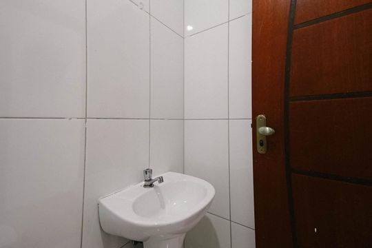 Banheiro da Suíte 1 de casa para alugar com 2 quartos, 110m² em Vila Talarico, São Paulo