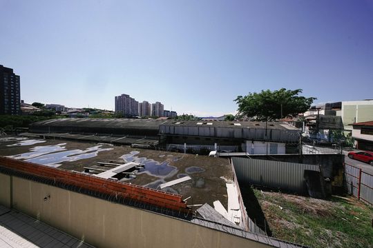 Suíte 1 de casa para alugar com 2 quartos, 110m² em Vila Talarico, São Paulo
