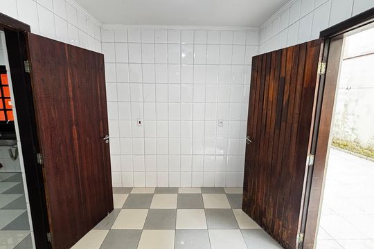 Área de Serviço de casa à venda com 3 quartos, 178m² em Vila Helena, Santo André