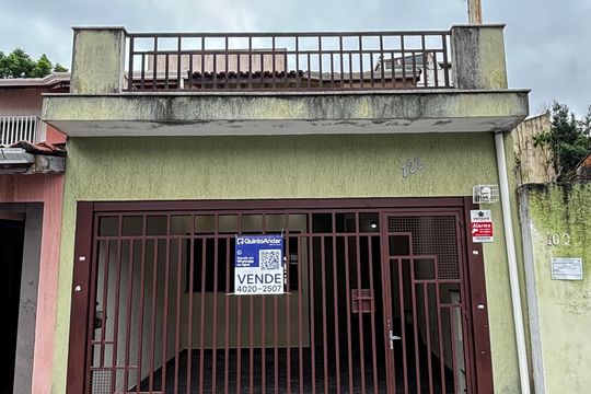 Fachada de casa à venda com 3 quartos, 178m² em Vila Helena, Santo André