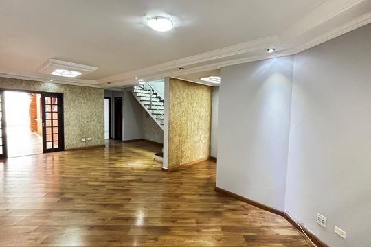 Casa à venda com 3 quartos, 178m² em Vila Helena, Santo André