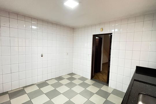 Cozinha de casa à venda com 3 quartos, 178m² em Vila Helena, Santo André