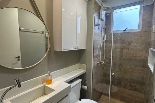 Banheiro de apartamento para alugar com 2 quartos, 47m² em Jardim das Cerejeiras, Campinas