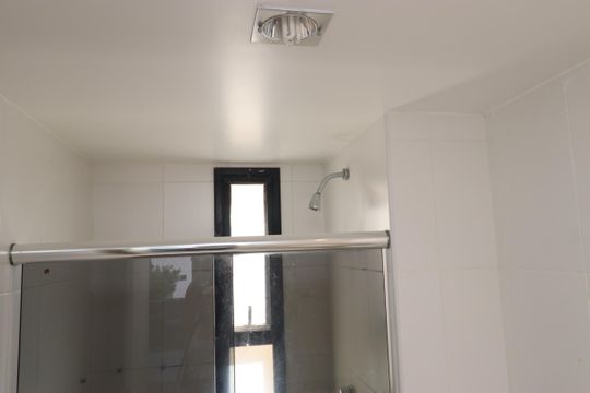 Banheiro 2 de apartamento para alugar com 3 quartos, 126m² em Patamares, Salvador