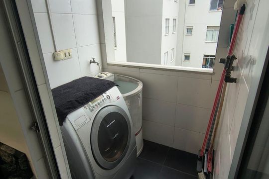 Área de serviço de apartamento para alugar com 2 quartos, 55m² em Cidade Satelite Santa Barbara, São Paulo