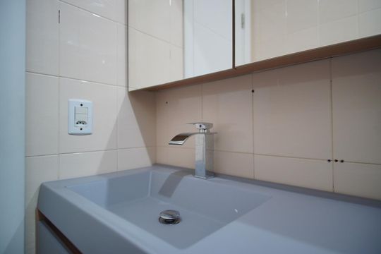 Banheiro Corredor de apartamento à venda com 3 quartos, 224m² em Boa Vista, Porto Alegre
