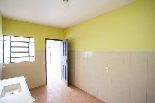 Cozinha de casa para alugar com 1 quarto, 50m² em Taboão, Diadema