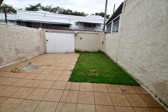 Garagem / Jardim de casa à venda com 4 quartos, 119m² em Bonfim, Campinas