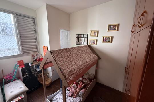 quarto 3 de apartamento para alugar com 3 quartos, 90m² em Nova Suíça, Belo Horizonte