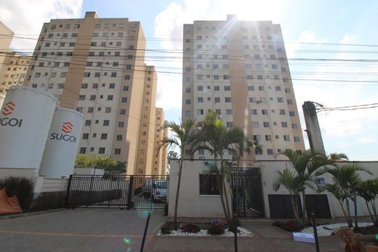 Fachada de apartamento para alugar com 2 quartos, 45m² em Jardim Helian, São Paulo