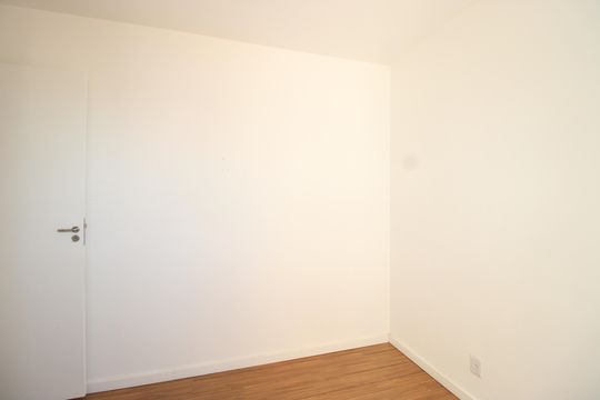 Quarto 2 de apartamento para alugar com 2 quartos, 45m² em Jardim Helian, São Paulo