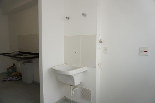 Lavanderia de apartamento para alugar com 2 quartos, 82m² em Parque Esplanada, Embu das Artes