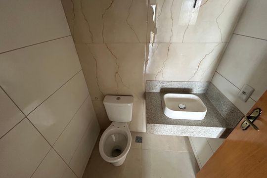 Casa à venda com 2 quartos, 100m² em Cândida Ferreira, Contagem