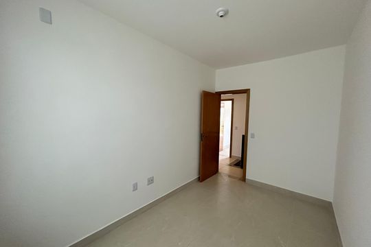 Casa à venda com 2 quartos, 100m² em Cândida Ferreira, Contagem