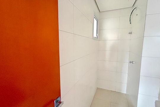 Banheiro de apartamento para alugar com 2 quartos, 35m² em Vila Itapoan, Guarulhos