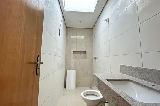 Casa à venda com 2 quartos, 100m² em Cândida Ferreira, Contagem
