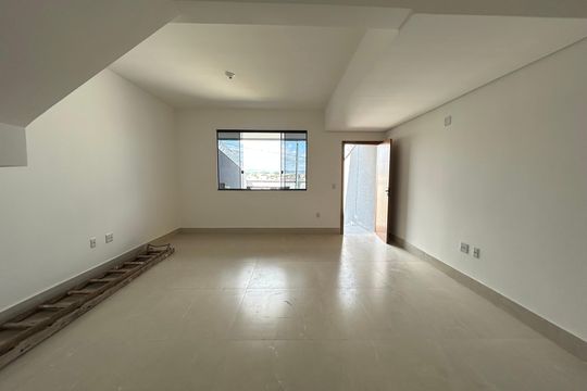Casa à venda com 2 quartos, 100m² em Cândida Ferreira, Contagem