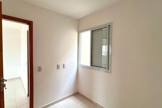 Quarto 2 de apartamento para alugar com 2 quartos, 35m² em Vila Itapoan, Guarulhos