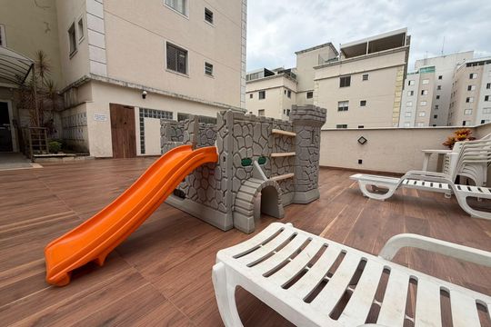PLAYGROUND de apartamento à venda com 2 quartos, 62m² em Buritis, Belo Horizonte