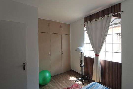Quarto 1 de casa à venda com 3 quartos, 58m² em Santa Amelia, Belo Horizonte