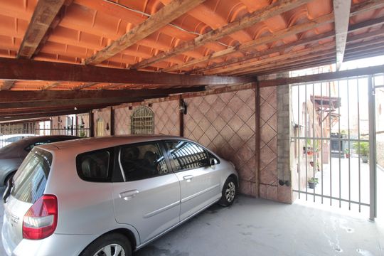 Garagem de casa à venda com 3 quartos, 58m² em Santa Amelia, Belo Horizonte