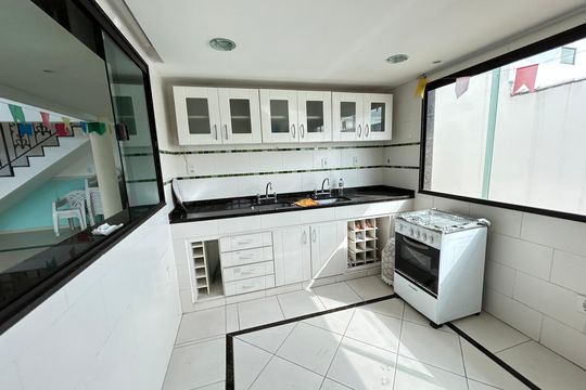 Cozinha de casa à venda com 2 quartos, 509m² em Abolição, Rio de Janeiro
