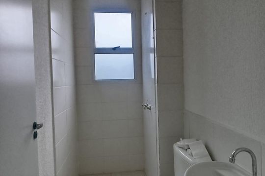 Banheiro de apartamento para alugar com 2 quartos, 43m² em Santa Amélia, Belford Roxo