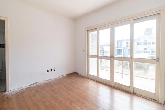 Suíte de casa para alugar com 3 quartos, 180m² em Guarujá, Porto Alegre