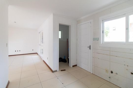 Cozinha de casa para alugar com 3 quartos, 180m² em Guarujá, Porto Alegre