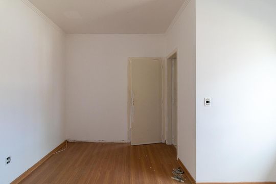 Quarto 1 de casa para alugar com 3 quartos, 180m² em Guarujá, Porto Alegre