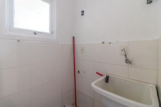 Área de serviço de casa para alugar com 3 quartos, 180m² em Guarujá, Porto Alegre