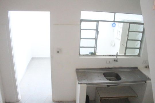 Cozinha de casa para alugar com 2 quartos, 230m² em Osvaldo Cruz, São Caetano do Sul