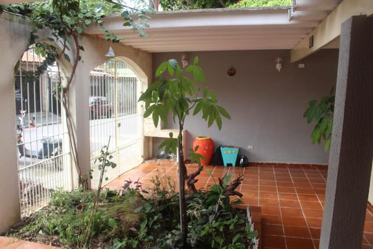 Garagem de casa à venda com 2 quartos, 133m² em Mauá, São Caetano do Sul