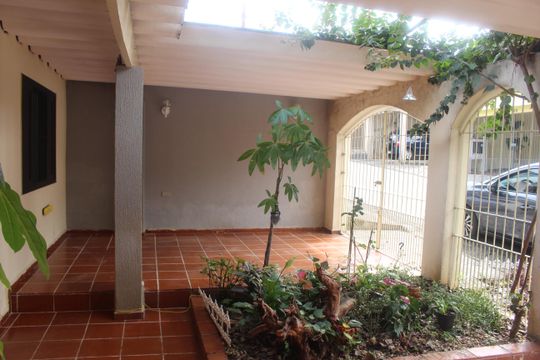 Garagem de casa à venda com 2 quartos, 133m² em Mauá, São Caetano do Sul