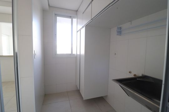 Área de Serviço de apartamento para alugar com 3 quartos, 119m² em Saraiva, Uberlândia