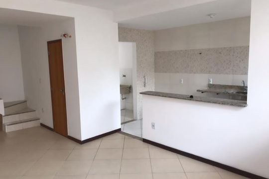 Sala de casa à venda com 2 quartos, 70m² em Jardim Sulacap, Rio de Janeiro