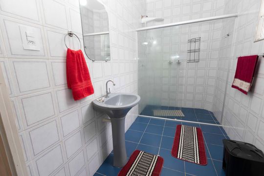 BANHEIRO de apartamento à venda com 2 quartos, 82m² em Centro, Campinas
