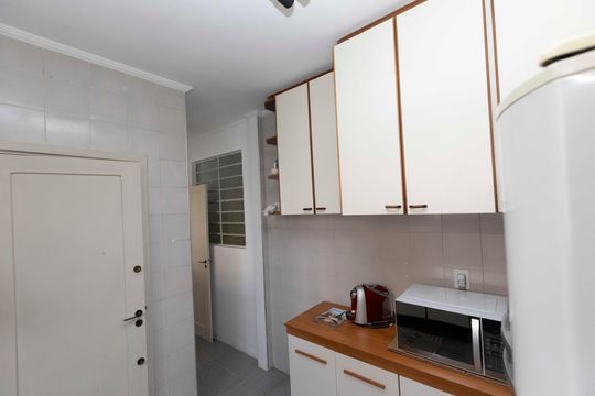 COZINHA de apartamento à venda com 2 quartos, 82m² em Centro, Campinas