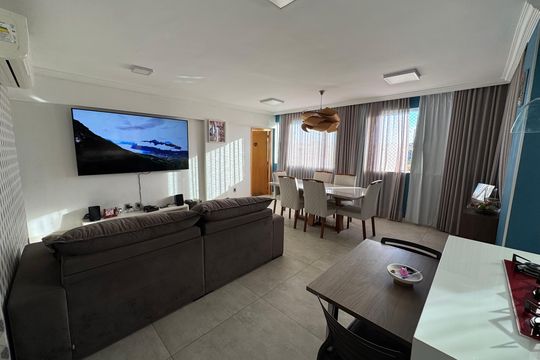 Apartamento à venda com 2 quartos, 85m² em Qs 5, Brasília