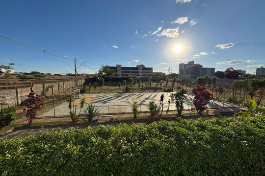 Vista de apartamento à venda com 2 quartos, 85m² em Qs 5, Brasília