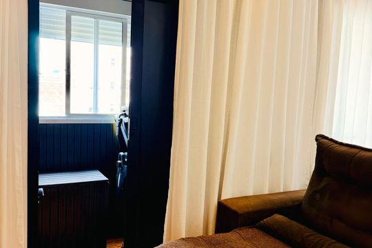Sala de apartamento à venda com 2 quartos, 74m² em Jardim Henriqueta, Taboão da Serra