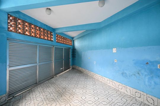 Garagem de casa à venda com 2 quartos, 168m² em Jardim São Luís, São Paulo